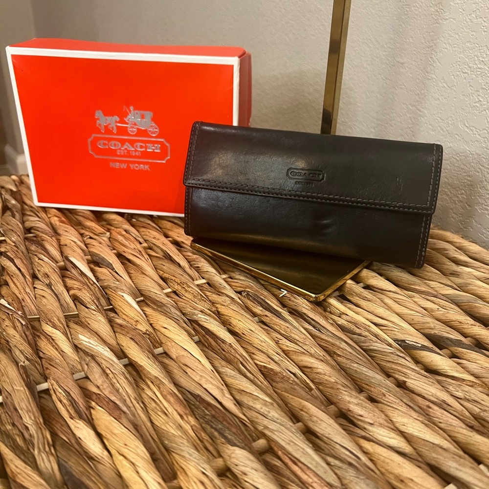COACH LEATHER WALLET WITH BRASS HARDWARE